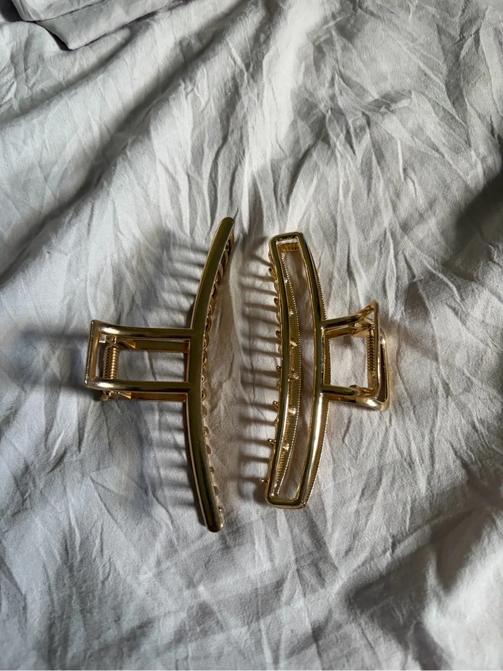 Amazon Women’s Gold Tortoiseshell Hair Claw Clips - 2 Pack